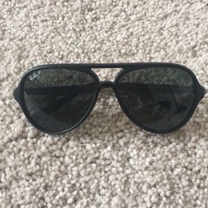 Ray Ban 5000 Cat matte black polarized aviators